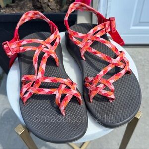 Chaco ZX/2 Dual Strap Classic Sandals Quilt Peach Pink Orange size 8 women’s